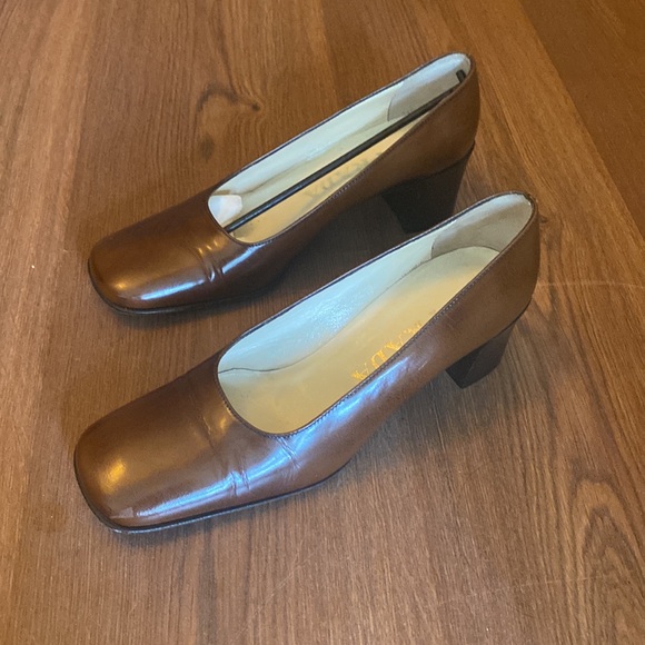 Prada Pumps with squarish tip; w/approx. 2 inch heels. - Picture 2 of 6